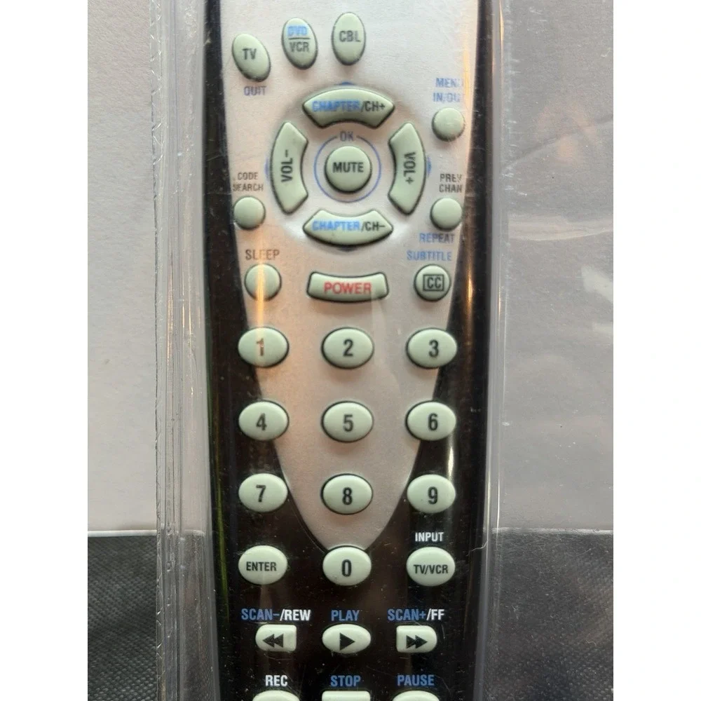 NEW Zenith CL010 TV/DVD/VCR Remote Control OEM New w/Batteries